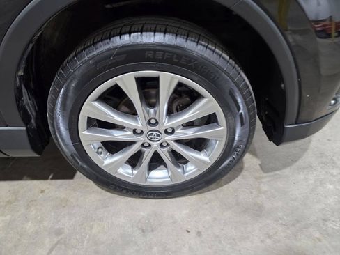 Used 2016 Toyota RAV4 Limited AWD/4WD image 19