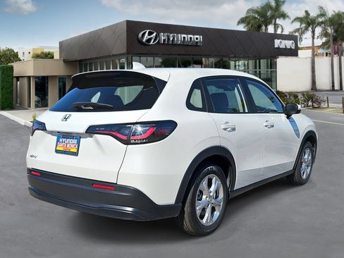 Used 2025 Honda HR-V LX image 3