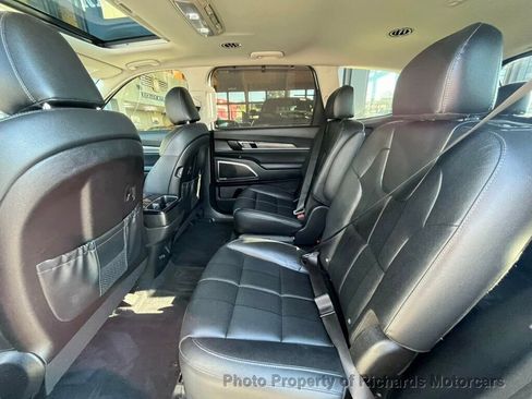 Used 2021 Kia Telluride EX w/ EX Premium Package image 16