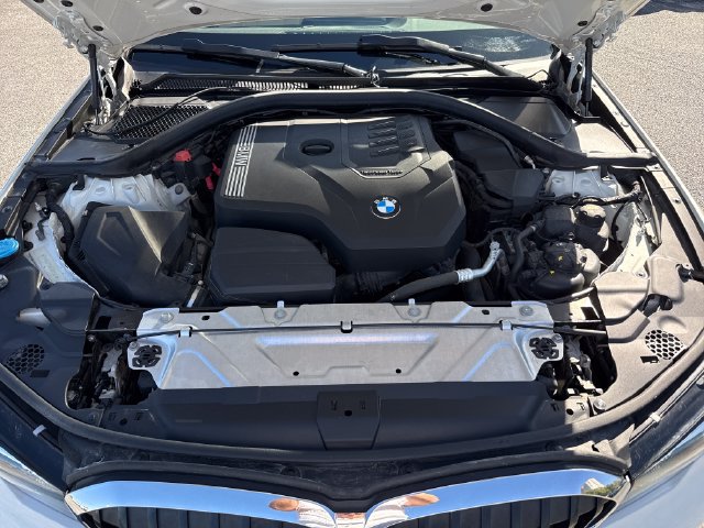Used 2020 BMW 330i xDrive Sedan w/ Driving Assistance Package AWD/4WD image 22