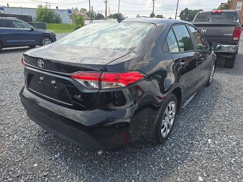 Used 2025 Toyota Corolla LE FWD image 4