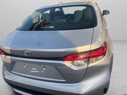 Used 2022 Toyota Corolla LE FWD image 14