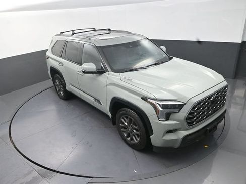 Used 2026 Toyota Sequoia Platinum AWD/4WD image 23