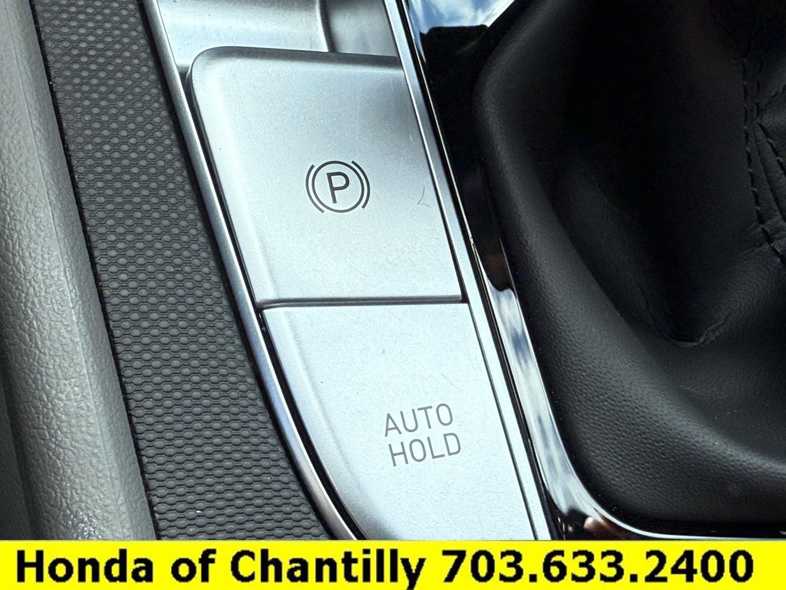 Used 2024 Hyundai Elantra SEL w/ Convenience Package FWD image 24