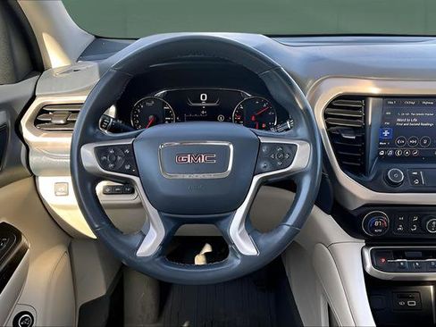 Used 2023 GMC Acadia Denali w/ Denali Technology Package image 12