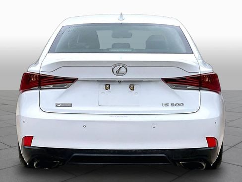 Used 2018 Lexus IS 300 F Sport w/ F Sport Package RWD image 5