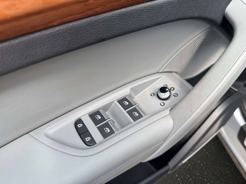 Used 2021 Audi Q5 Prestige w/ Prestige Package image 19