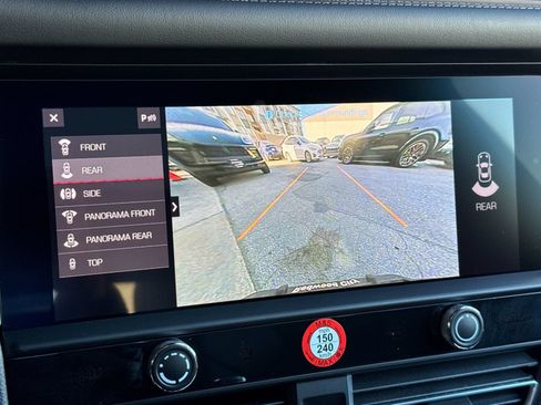 Certified 2026 Porsche Macan AWD/4WD image 21