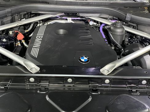 Used 2024 BMW X5 xDrive40i w/ M Sport Package image 31