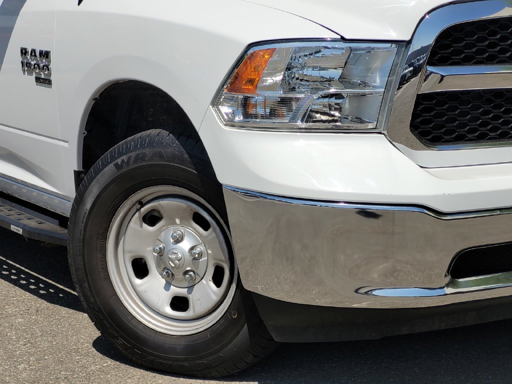 Used 2024 RAM 1500 Classic SLT AWD/4WD image 4
