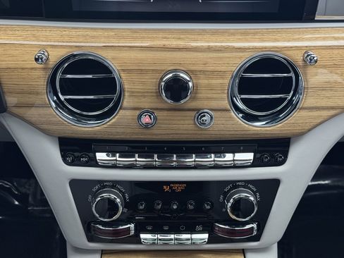 Certified 2021 Rolls-Royce Ghost image 38