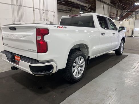 Certified 2022 Chevrolet Silverado 1500 Custom image 9