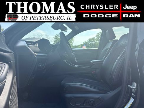 Used 2024 Jeep Grand Cherokee Altitude AWD/4WD image 10