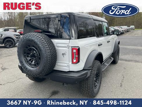 New 2026 Ford Bronco Badlands image 3