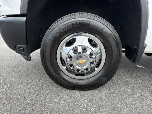 Used 2024 Chevrolet Silverado 3500 W/T AWD/4WD image 13