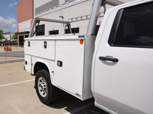 Used 2023 GMC Sierra 3500 Pro w/ Convenience Package image 13