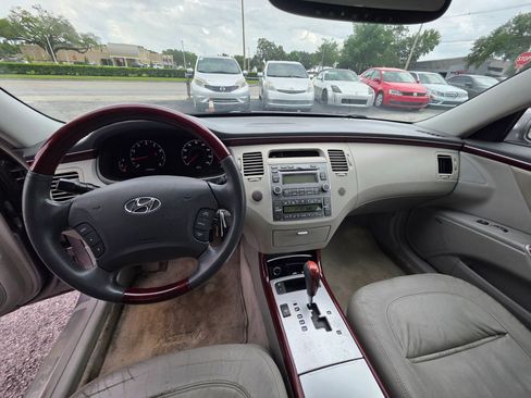 Used 2008 Hyundai Azera Limited FWD image 10
