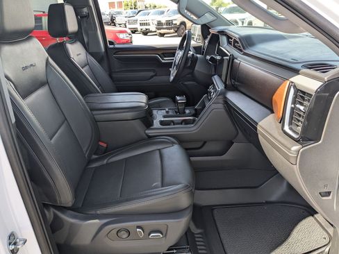 Certified 2023 GMC Sierra 1500 Denali w/ Denali Reserve Package AWD/4WD image 29