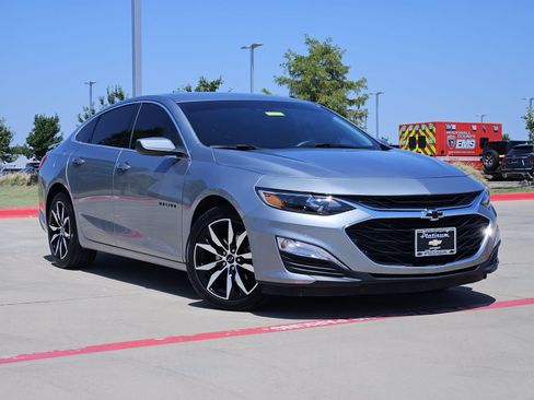 Certified 2025 Chevrolet Malibu RS FWD image 1