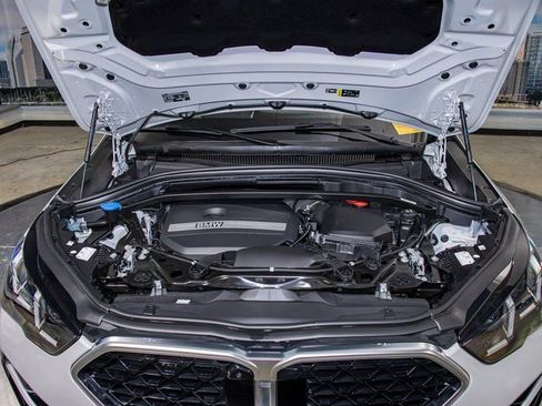 Certified 2024 BMW X2 xDrive28i w/ Premium Package image 5