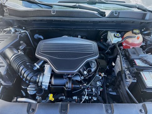 Used 2019 Chevrolet Blazer LT image 35