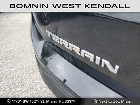 Used 2021 GMC Terrain SLE image 12