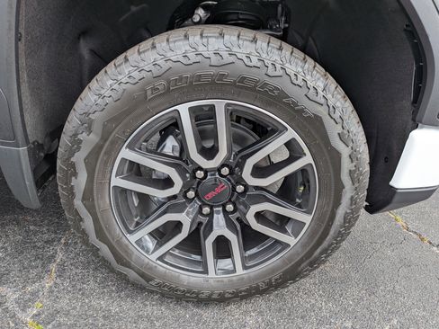 New 2026 GMC Sierra 1500 AT4 w/ AT4 Premium Package AWD/4WD image 12
