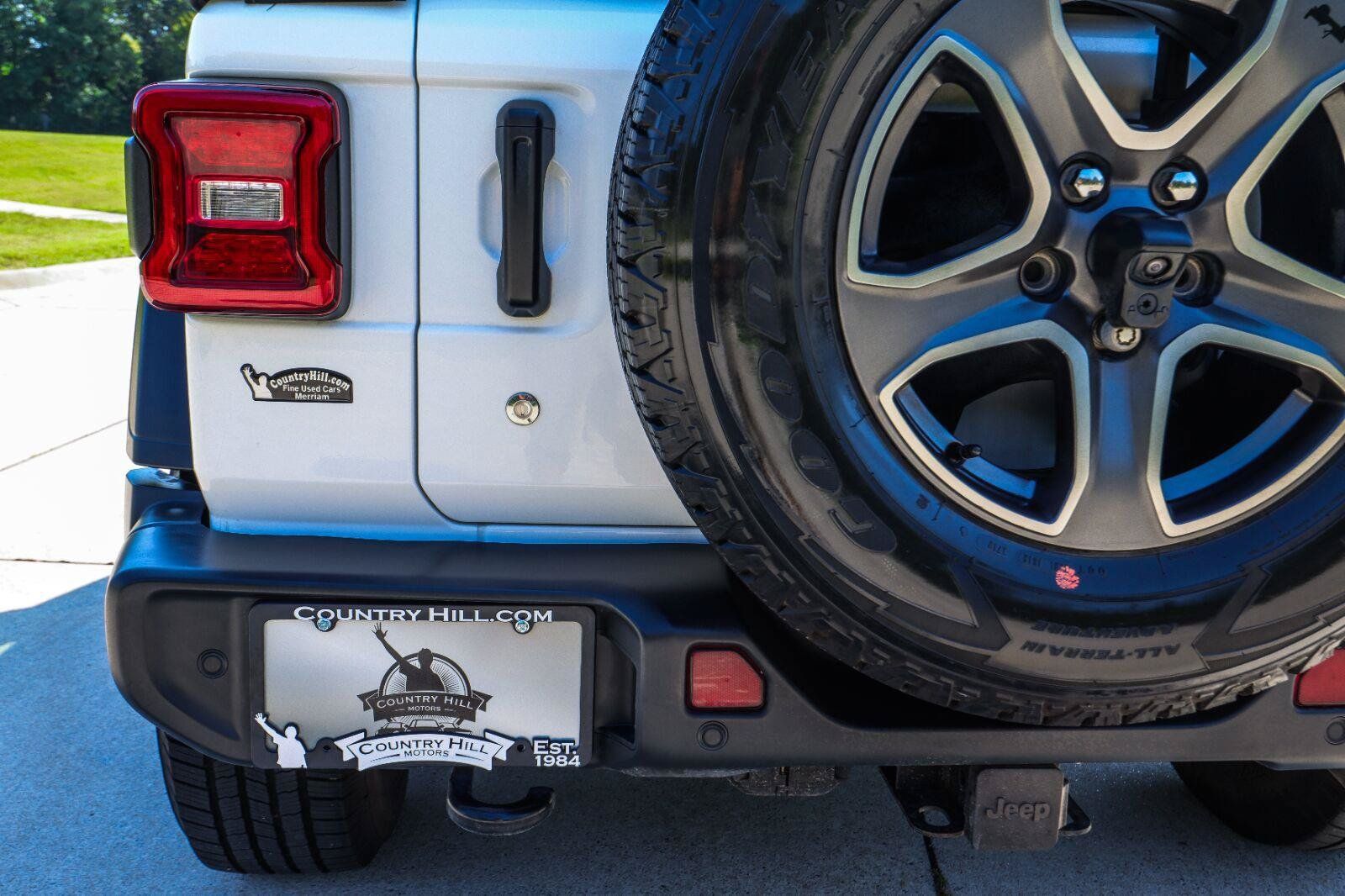 Used 2018 Jeep Wrangler Unlimited Sport S AWD/4WD image 38
