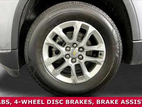 Used 2021 Chevrolet Traverse LT FWD image 34