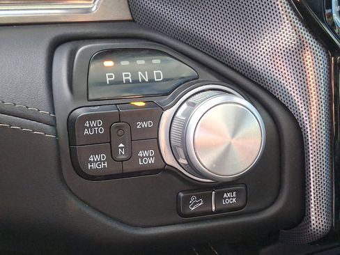 Used 2019 RAM 1500 Limited image 15