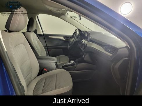 Used 2022 Ford Escape SE w/ Cold Weather Package FWD image 17