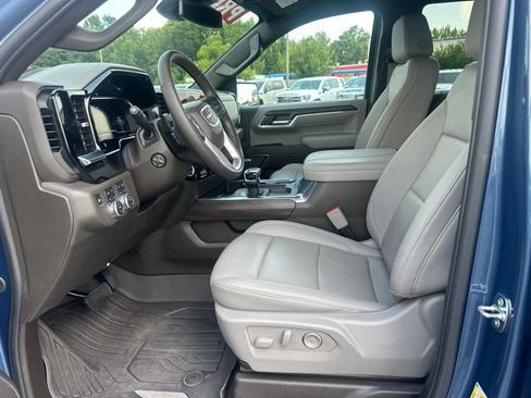 Used 2024 GMC Sierra 1500 SLT AWD/4WD image 9