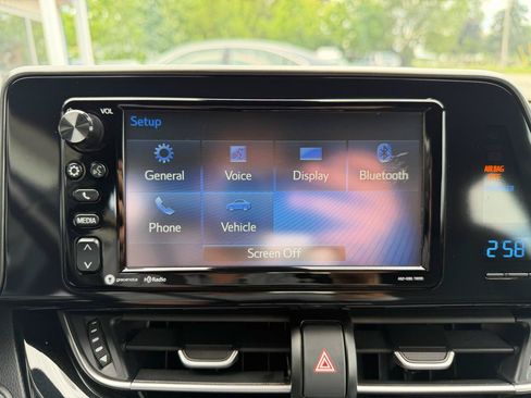 Used 2018 Toyota C-HR XLE FWD image 37