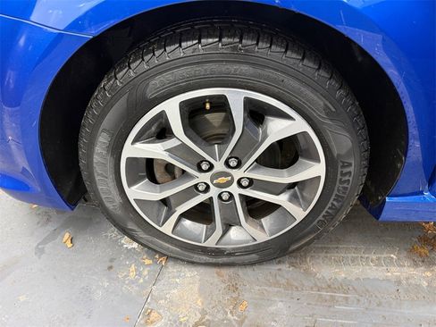 Used 2017 Chevrolet Sonic LT image 37