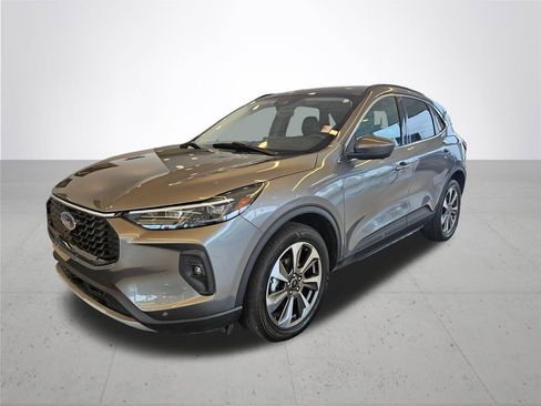 Used 2024 Ford Escape Platinum AWD/4WD image 2