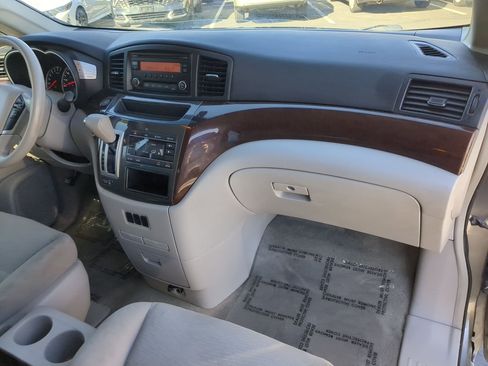 Used 2015 Nissan Quest S image 33