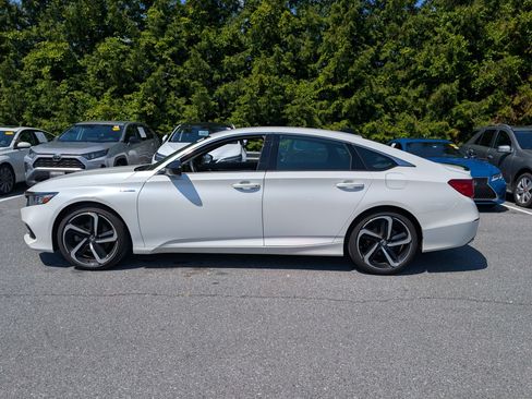 Used 2022 Honda Accord Sport image 6