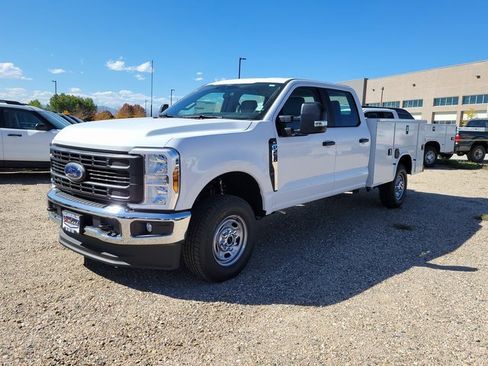 New 2026 Ford F250 XL w/ XL Chrome Package image 4