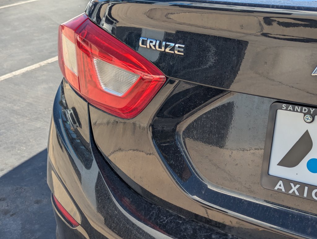 Used 2016 Chevrolet Cruze LS FWD image 5