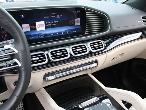 Used 2026 Mercedes-Benz GLS 580 4MATIC image 24