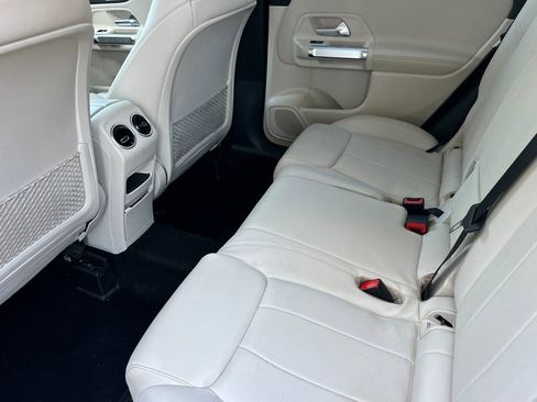Used 2020 Mercedes-Benz GLB 250 image 26