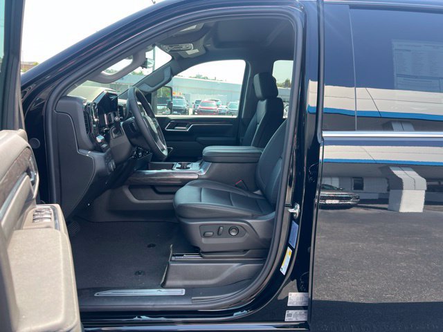 New 2026 Chevrolet Silverado 3500 LTZ w/ LTZ Plus Package AWD/4WD image 9