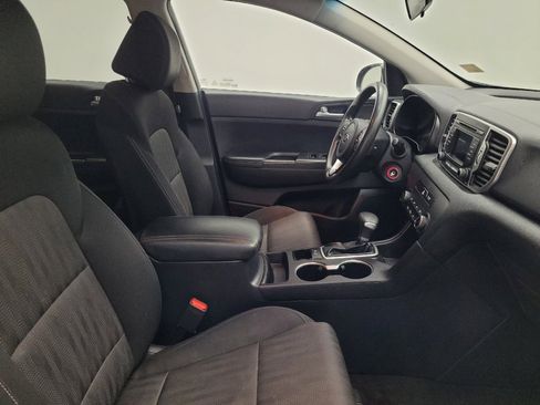 Used 2019 Kia Sportage LX FWD image 21