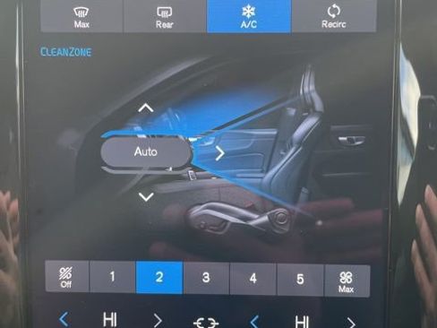 Certified 2025 Volvo XC60 B5 Plus image 20