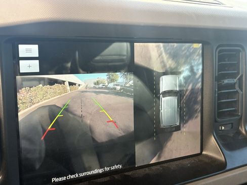 Used 2023 Ford Bronco Wildtrak image 11