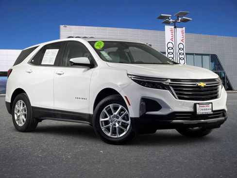 Used 2024 Chevrolet Equinox LT image 2