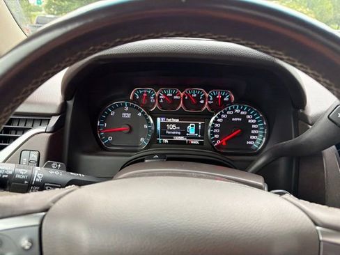 Used 2019 Chevrolet Suburban LT AWD/4WD image 5
