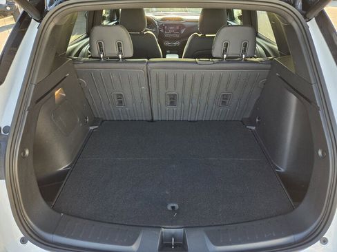 Used 2023 Chevrolet TrailBlazer RS w/ Sun and Liftgate Package image 13