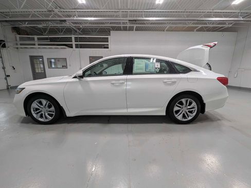 Used 2018 Honda Accord LX image 12