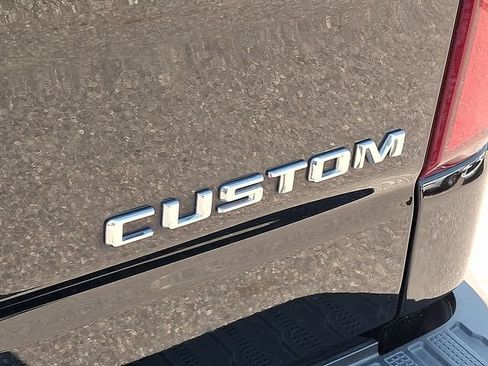 Used 2021 Chevrolet Silverado 1500 Custom AWD/4WD image 22